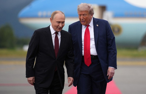 Трамп хэлэлцээрийг боломж, Путин Оросын ялалт гэж үзэж байна